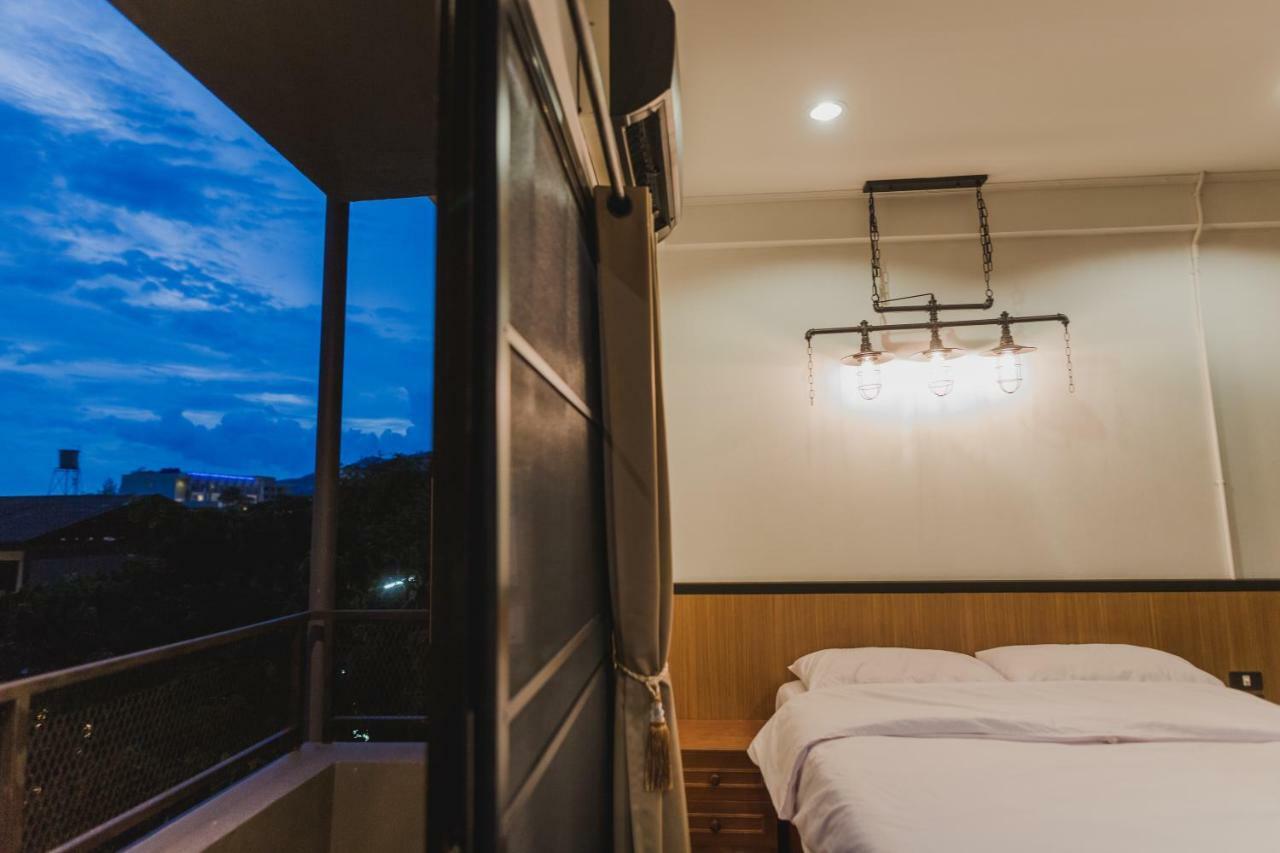 No.9 Hostel&Cafe Chiang Mai Buitenkant foto